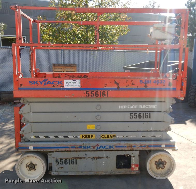 image for item DI8095 2005 Skyjack SJIII 4632  scissor lift