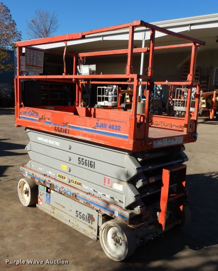 image for item DI8095 2005 Skyjack SJIII 4632  scissor lift