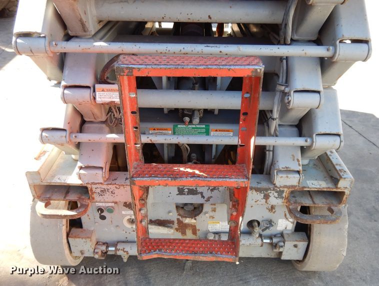 image for item DI8095 2005 Skyjack SJIII 4632  scissor lift