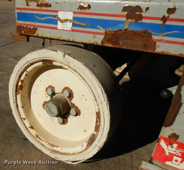 image for item DI8095 2005 Skyjack SJIII 4632  scissor lift