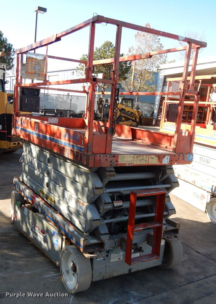 image for item DI8096 2006 Skyjack SJIII 4632  scissor lift