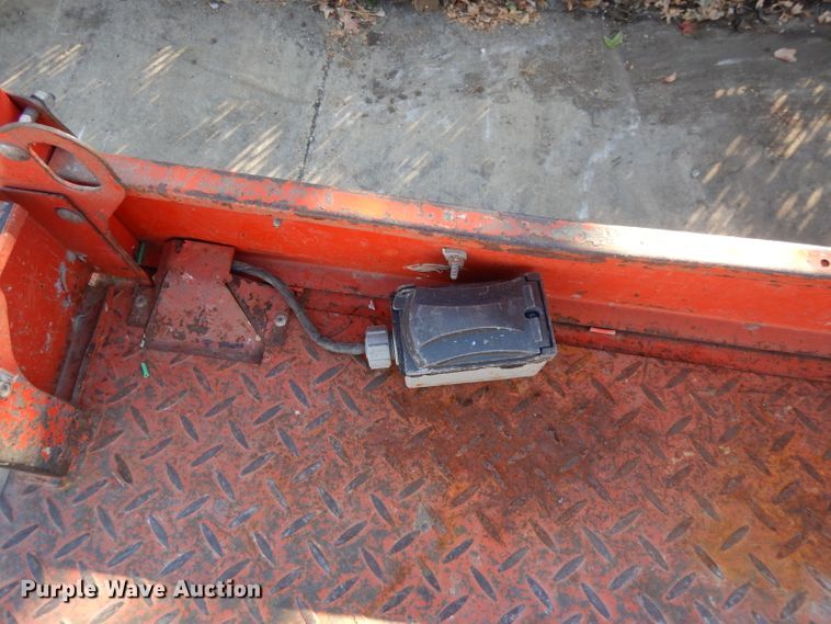 image for item DI8096 2006 Skyjack SJIII 4632  scissor lift