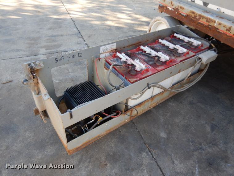 image for item DI8096 2006 Skyjack SJIII 4632  scissor lift