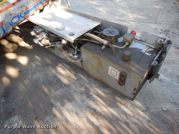 image for item DI8096 2006 Skyjack SJIII 4632  scissor lift