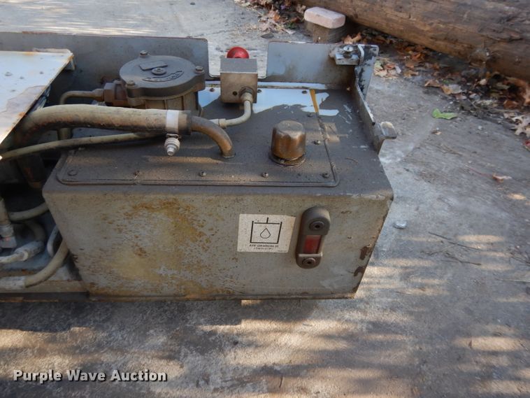 image for item DI8096 2006 Skyjack SJIII 4632  scissor lift