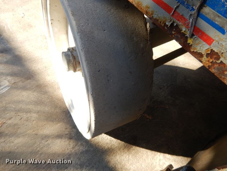 image for item DI8096 2006 Skyjack SJIII 4632  scissor lift