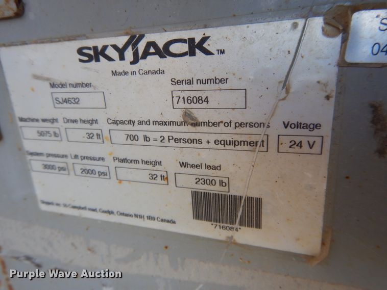 image for item DI8096 2006 Skyjack SJIII 4632  scissor lift