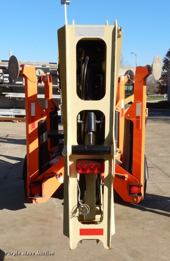 image for item DI8097 2014 JLG T500J  boom lift