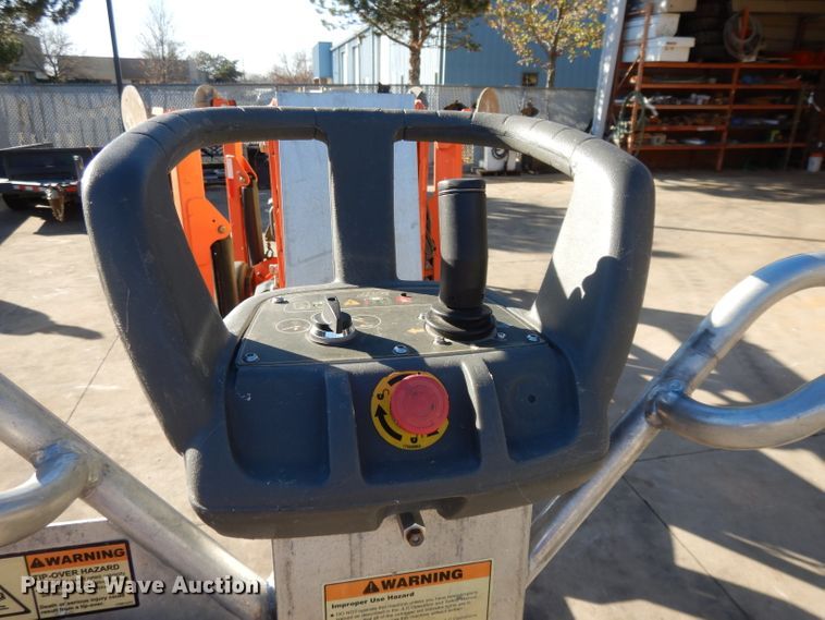 image for item DI8097 2014 JLG T500J  boom lift