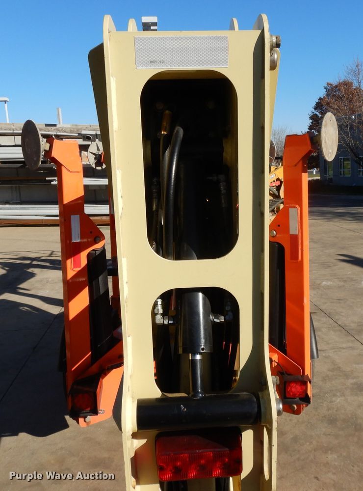 image for item DI8097 2014 JLG T500J  boom lift