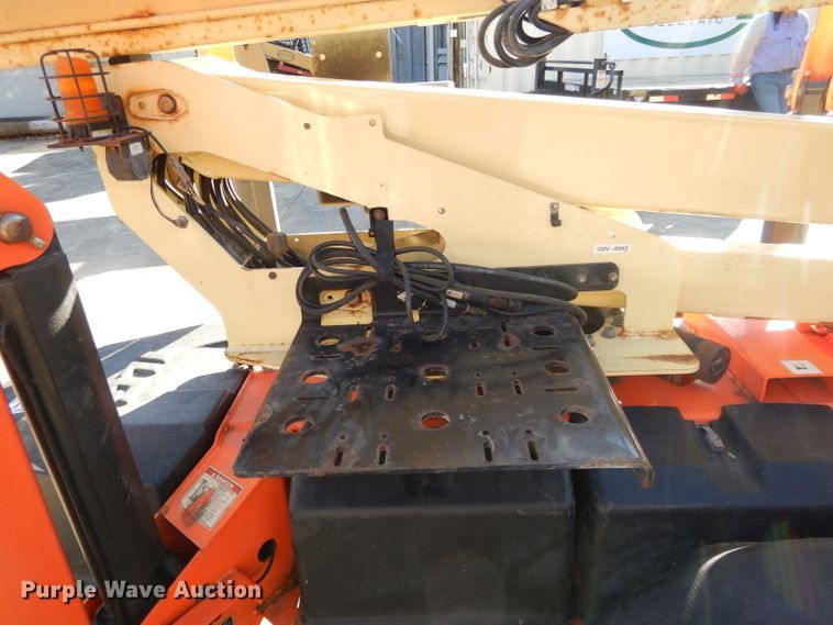 image for item DI8097 2014 JLG T500J  boom lift