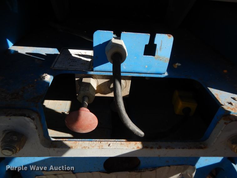 image for item DI8098 2006 Genie GS-2632  scissor lift