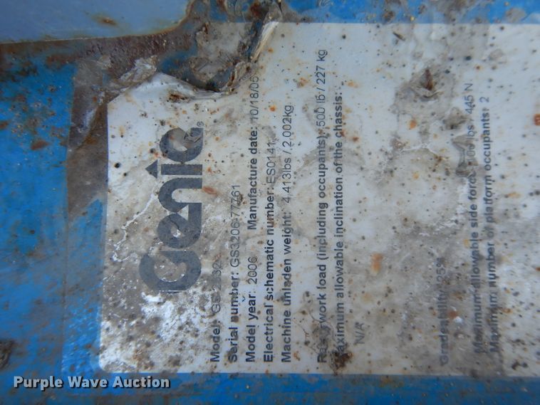 image for item DI8098 2006 Genie GS-2632  scissor lift