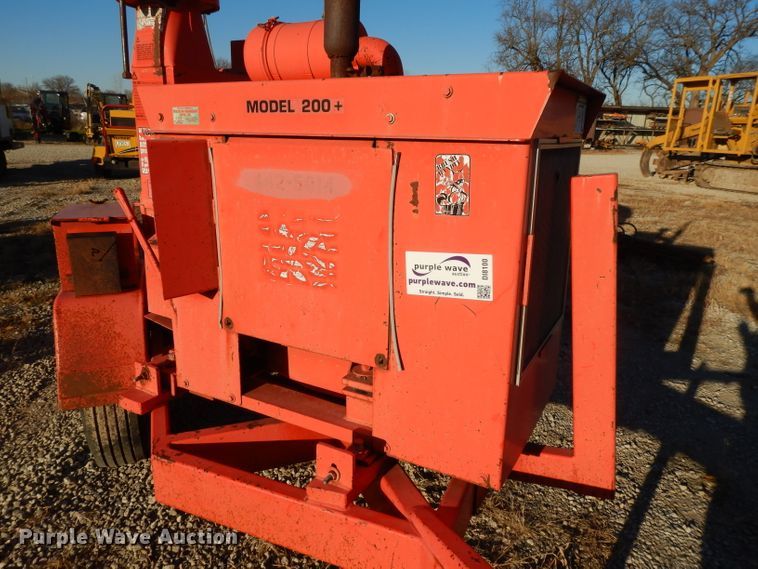 image for item DI8100 Brush Bandit 200+ wood chipper