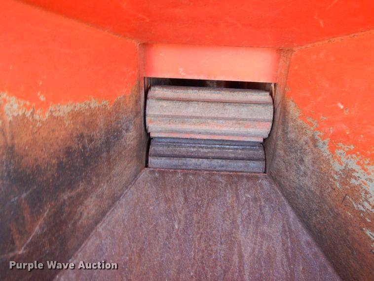 image for item DI8100 Brush Bandit 200+ wood chipper