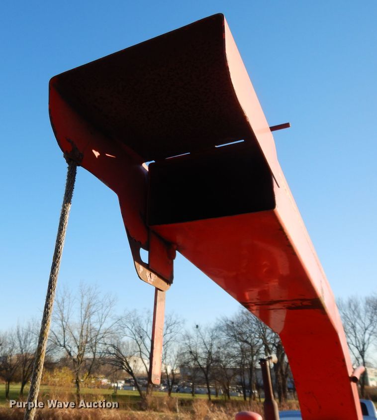 image for item DI8100 Brush Bandit 200+ wood chipper