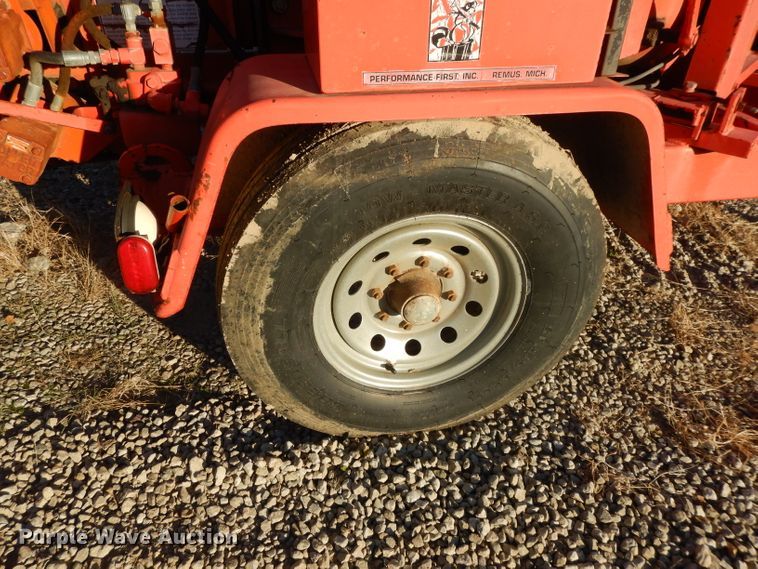 image for item DI8100 Brush Bandit 200+ wood chipper