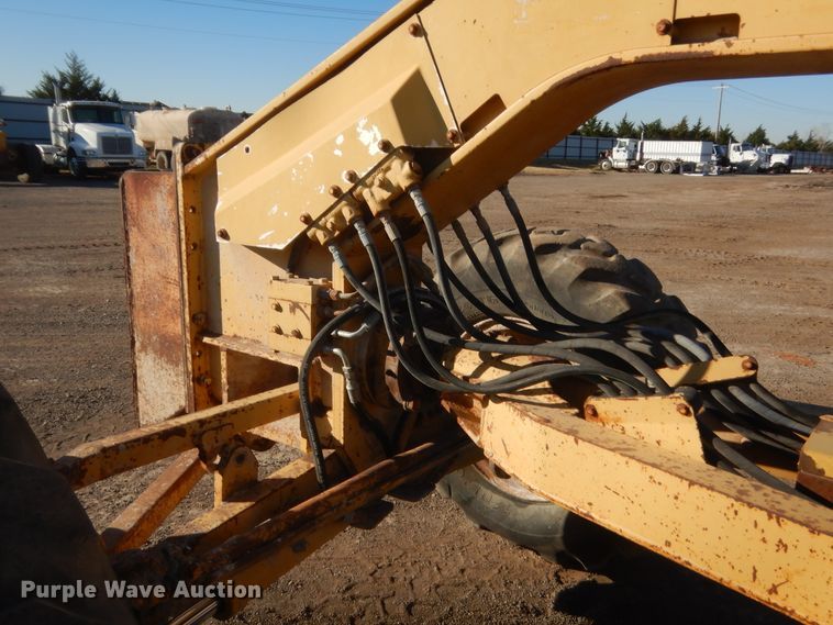 image for item DJ2077 1980 Caterpillar 140G  motor grader