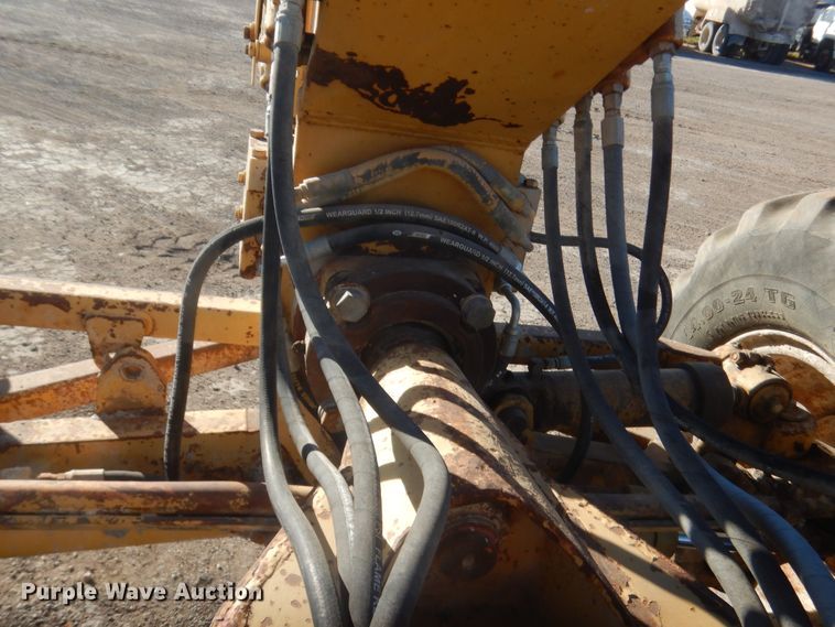 image for item DJ2077 1980 Caterpillar 140G  motor grader