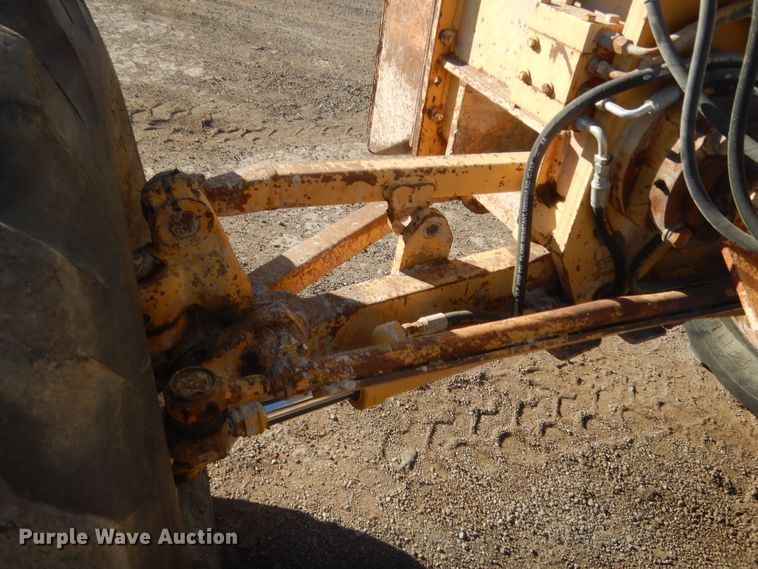 image for item DJ2077 1980 Caterpillar 140G  motor grader