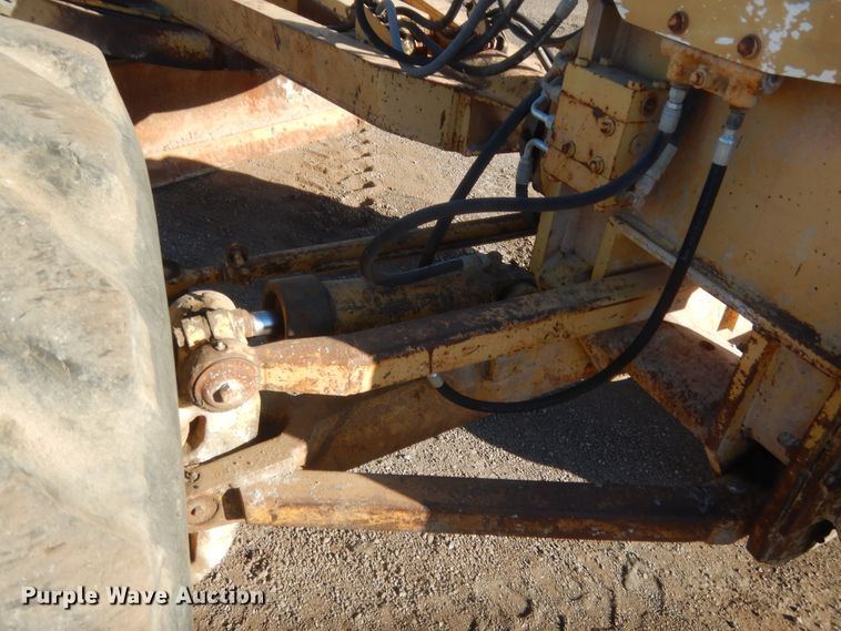 image for item DJ2077 1980 Caterpillar 140G  motor grader