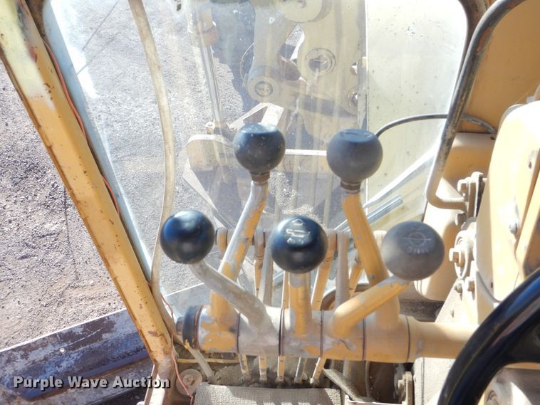 image for item DJ2077 1980 Caterpillar 140G  motor grader