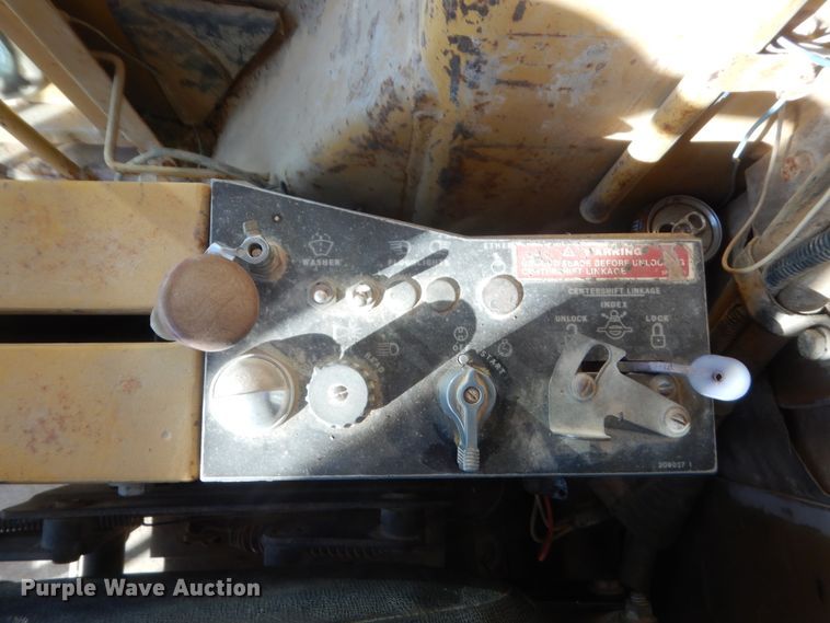 image for item DJ2077 1980 Caterpillar 140G  motor grader