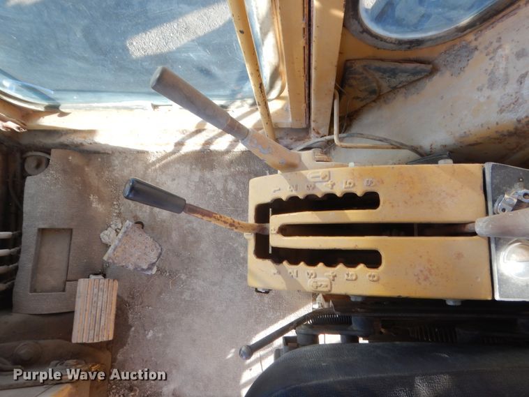 image for item DJ2077 1980 Caterpillar 140G  motor grader