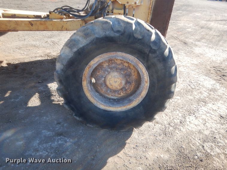image for item DJ2077 1980 Caterpillar 140G  motor grader