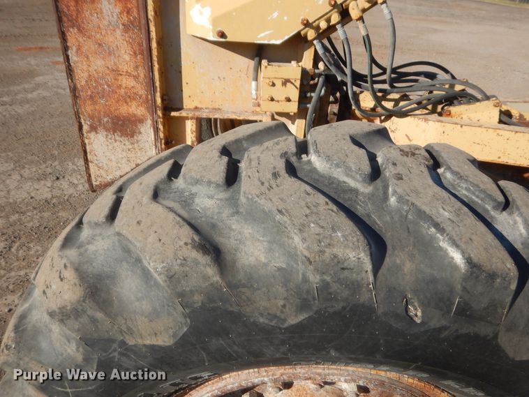 image for item DJ2077 1980 Caterpillar 140G  motor grader