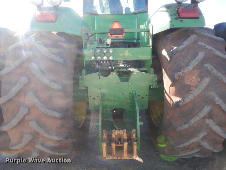 image for item DJ2082 2006 John Deere 9520  Scraper Special 4WD tractor