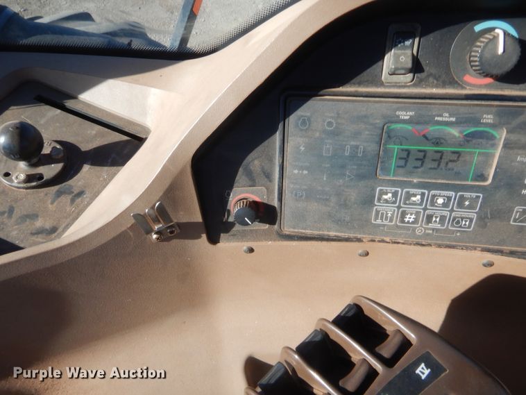 image for item DJ2082 2006 John Deere 9520  Scraper Special 4WD tractor