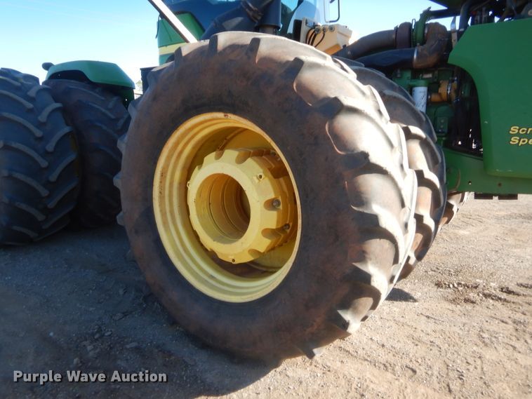image for item DJ2082 2006 John Deere 9520  Scraper Special 4WD tractor