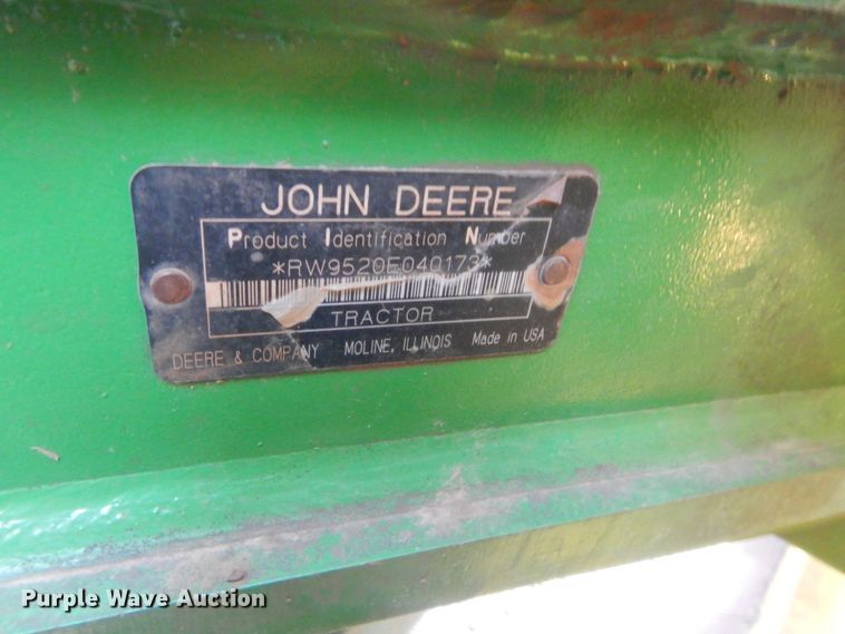 image for item DJ2082 2006 John Deere 9520  Scraper Special 4WD tractor