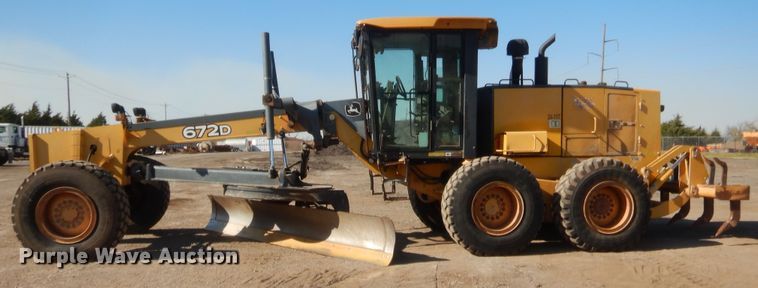 image for item DJ2087 2005 John Deere 672D  motor grader
