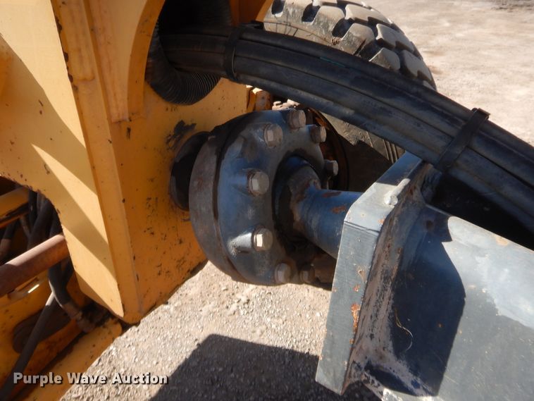 image for item DJ2087 2005 John Deere 672D  motor grader