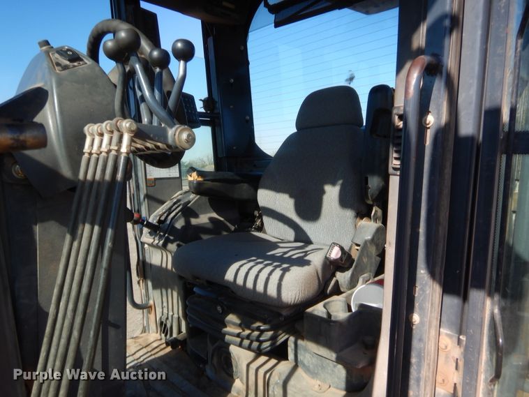 image for item DJ2087 2005 John Deere 672D  motor grader