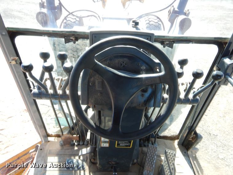 image for item DJ2087 2005 John Deere 672D  motor grader