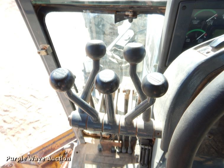 image for item DJ2087 2005 John Deere 672D  motor grader