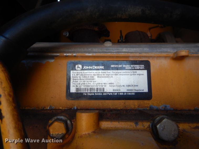 image for item DJ2087 2005 John Deere 672D  motor grader