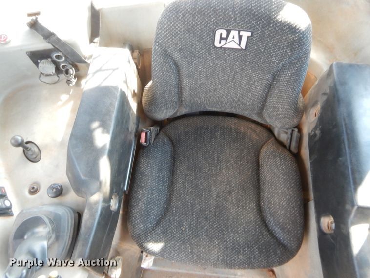 image for item DJ2095 2012 Caterpillar D6T XL  dozer