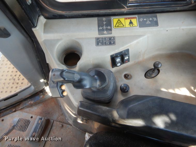 image for item DJ2095 2012 Caterpillar D6T XL  dozer