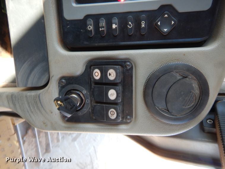 image for item DJ2095 2012 Caterpillar D6T XL  dozer