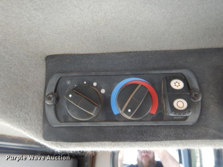 image for item DJ2095 2012 Caterpillar D6T XL  dozer