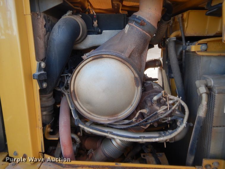 image for item DJ2095 2012 Caterpillar D6T XL  dozer