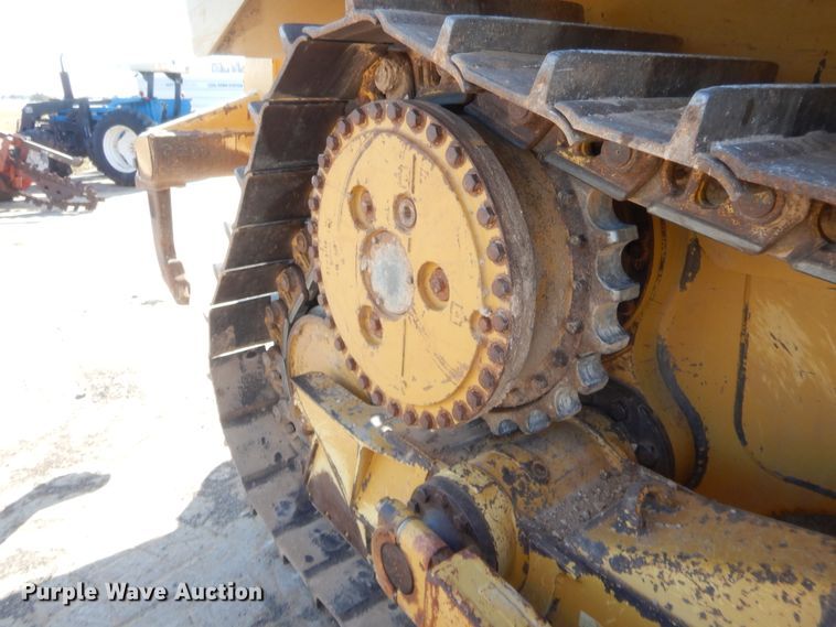 image for item DJ2095 2012 Caterpillar D6T XL  dozer