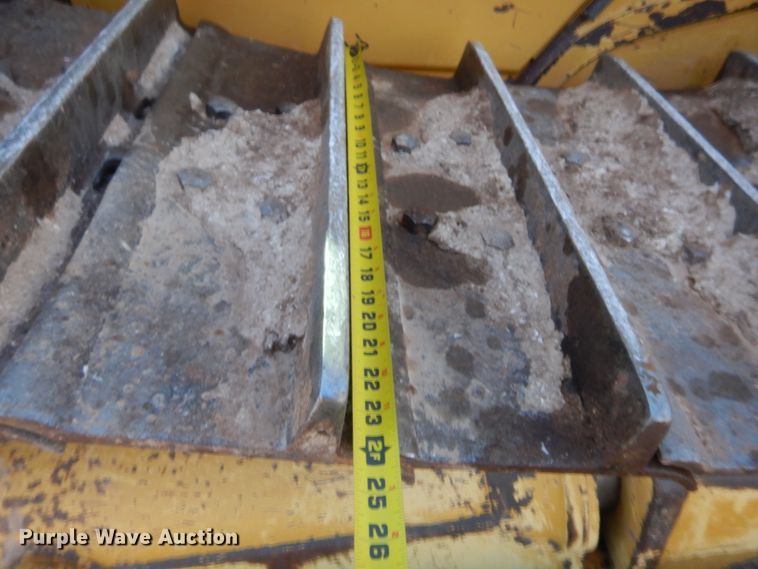 image for item DJ2095 2012 Caterpillar D6T XL  dozer