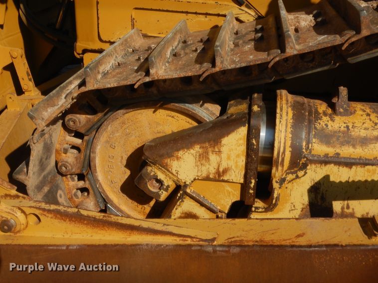 image for item DJ2095 2012 Caterpillar D6T XL  dozer