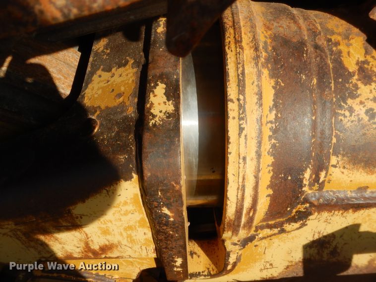 image for item DJ2095 2012 Caterpillar D6T XL  dozer