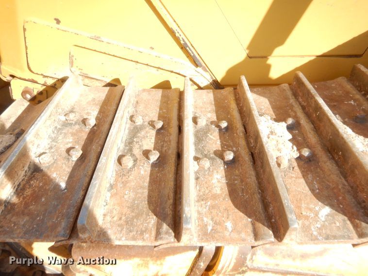 image for item DJ2095 2012 Caterpillar D6T XL  dozer